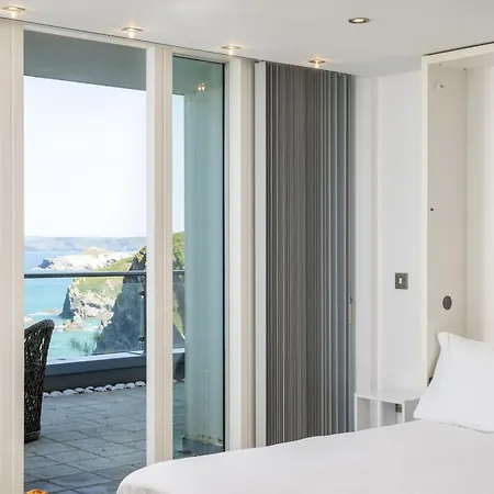 25 Rocklands In Newquay