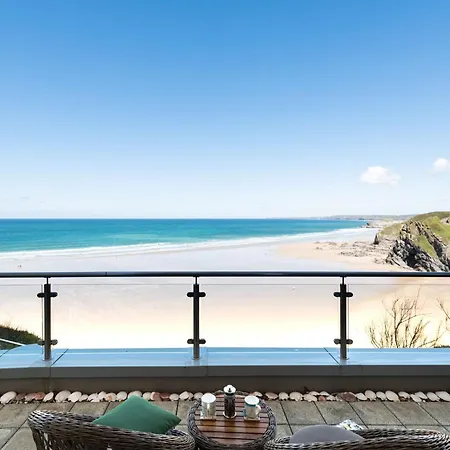 25 Rocklands In Newquay *